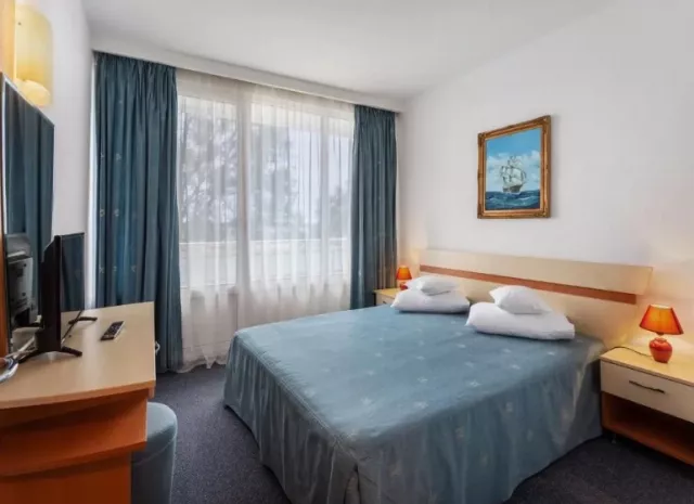 Hotel Sirena, Dubla