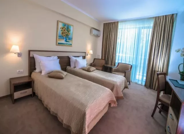 Hotel Saturn Dublă deluxe interconectată