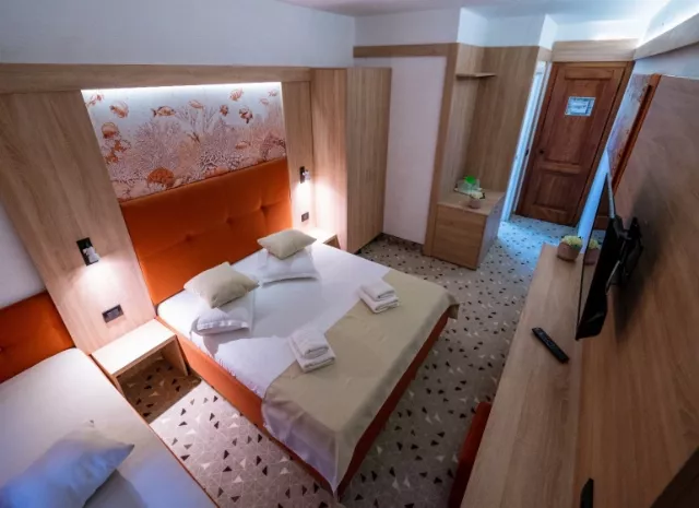 Hotel Delta, Dublă matrimoniaă