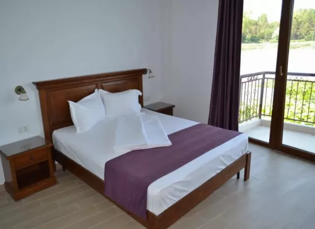 Hotel Insula Cameră Dublă standard parter