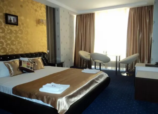 Hotel Shine Suite #4