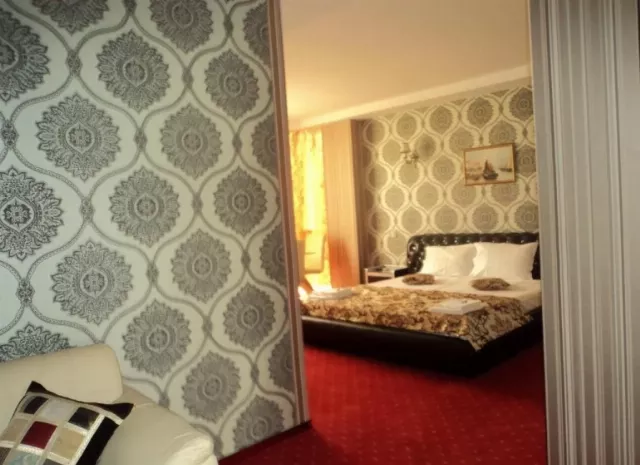 Hotel Shine Suite #2