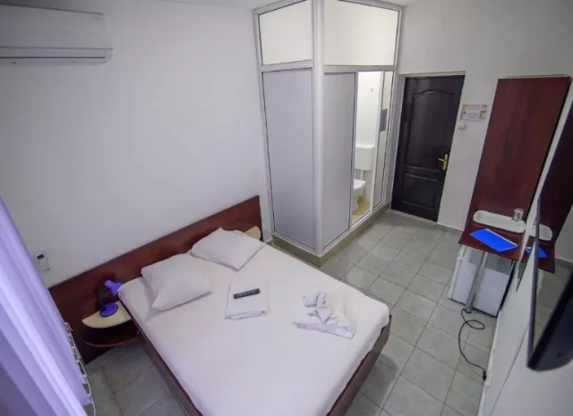 Hotel Proton, Dublă