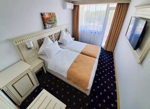 Hotel Terra Cameră Dublă parter #7