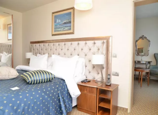 Hotel Carmen Internațional Family room #2