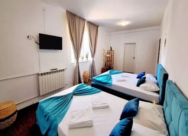 Hotel Arges Camera 4 locuri