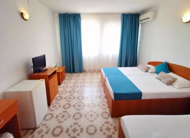 Hotel Berlin Cameră Triplă