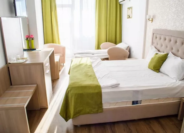 Hotel Clas Cameră Triplă