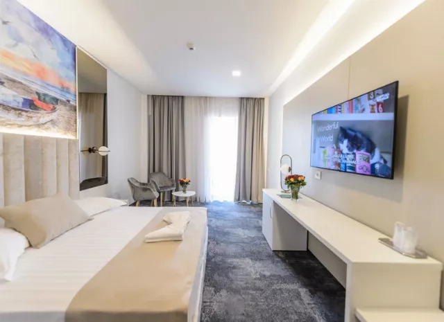 Hotel Mirage Beach Cameră Dublă cu vedere laterala la mare