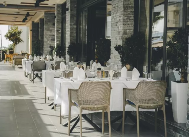 Ledina Hotel