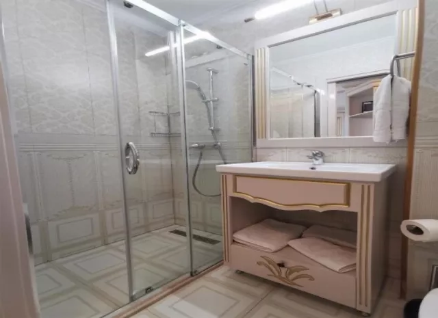 Hotel Dacia Sud, Cameră Dublă twin cu duș și balcon, Cameră Dublă twin cu duș si fară balcon