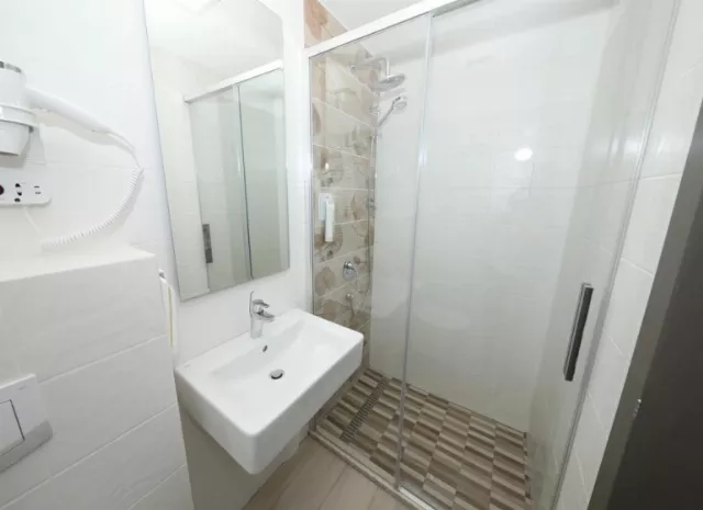 Hotel Delfin Cameră Dublă cu balcon #2