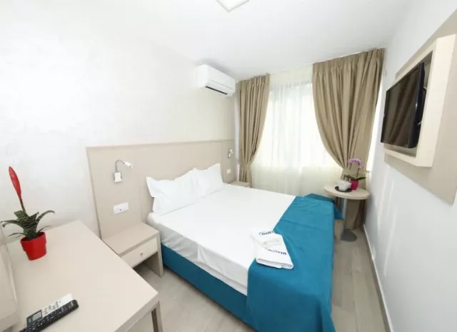 Hotel Delfin Cameră Dublă vedere la gradină