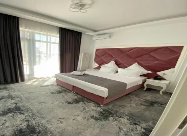 Hotel Dnh Apartament parter