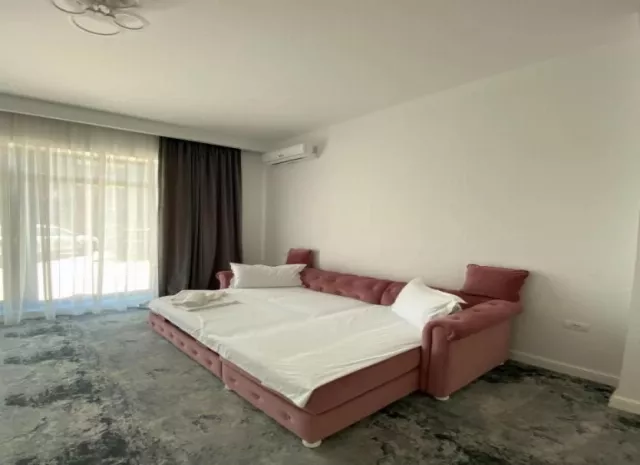Hotel Dnh, Apartament parter