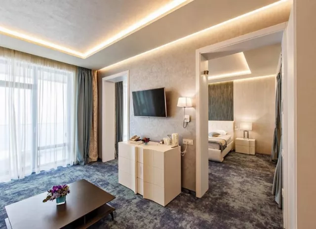 Hotel Opera Sky Senior sute #4