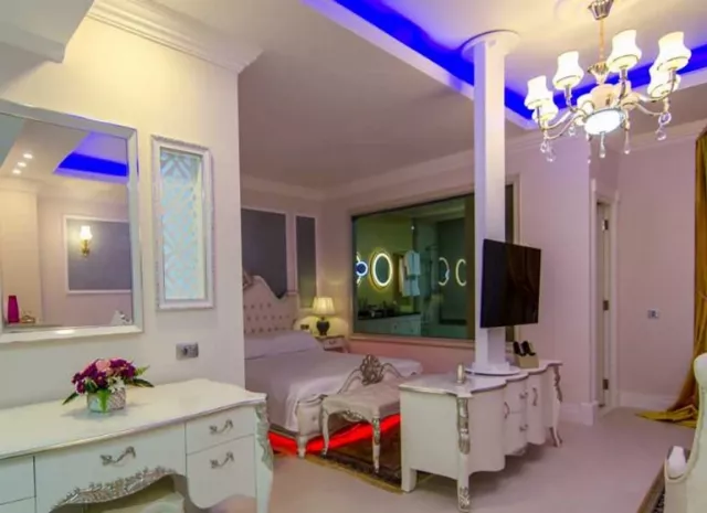 Hotel Phoenicia Royal Junior suite #3