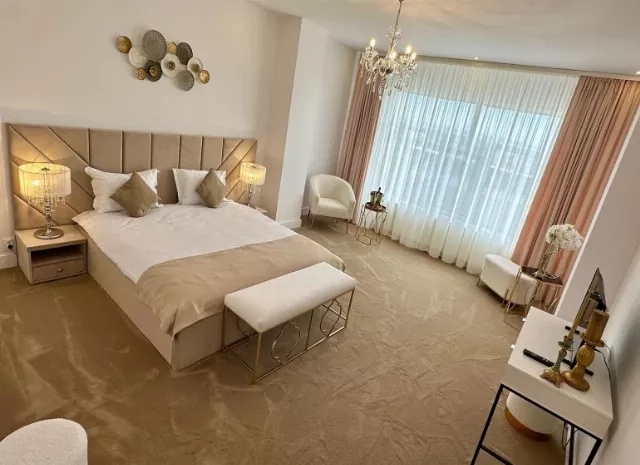 Hotel Queen Vera Apartament