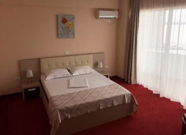 Hotel Romantic Apartament vedere la lac #2