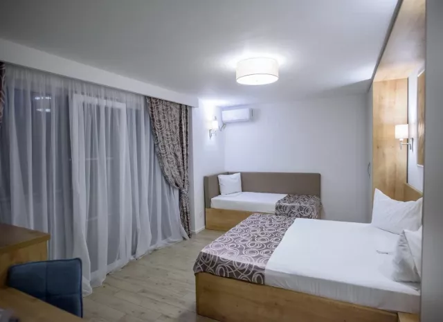 Hotel Tomis Cameră Triplă parter