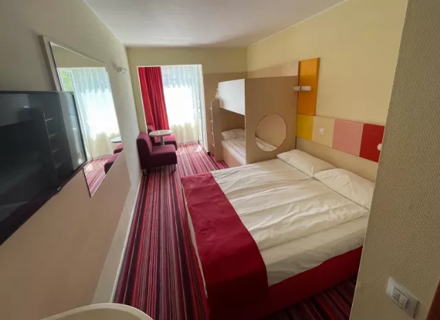 Hotel Zenith Cameră dublă family 4* corp Jupiter #2