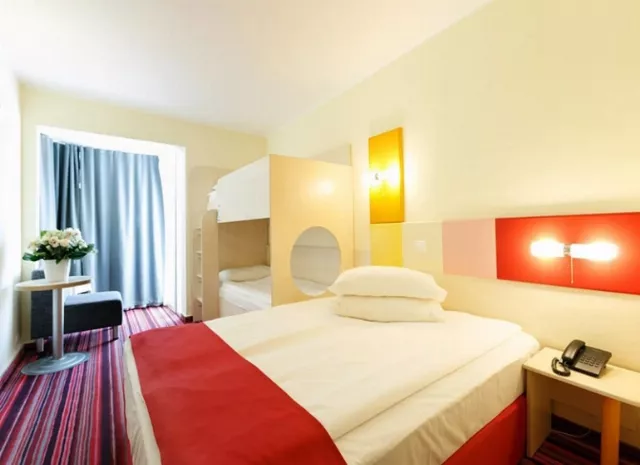 Hotel Zenith Mamaia Cameră dublă family 4* corp Jupiter