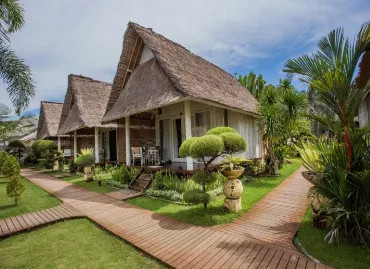Hotel Bay Shore Huts, Indonesia / Bali
