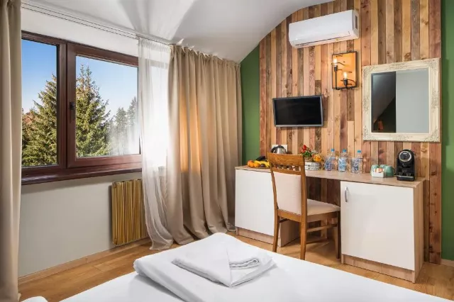 Hotel Moura Borovets Triple room #4
