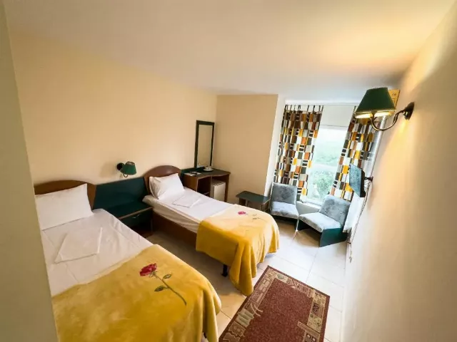 Hotel Majestic Cameră Triplă