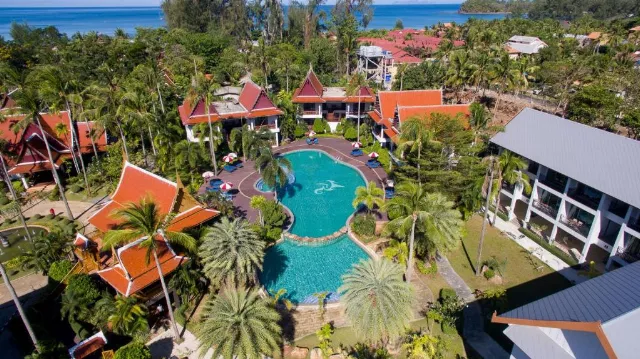 Royal Lanta Resort