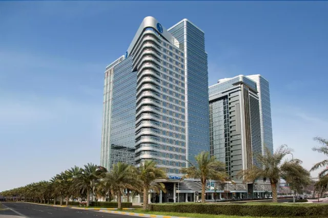 Hotel Pearl Rotana Capital Centre