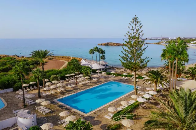 Hotel Nissi Beach Resort