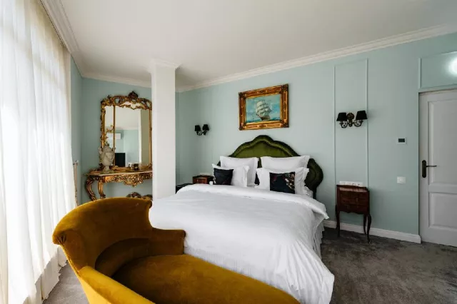 Hotel Ateneea Luxury Rooms