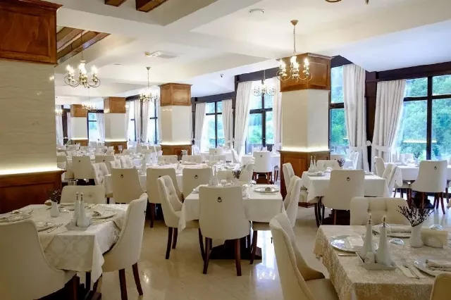 Hotel Poezia