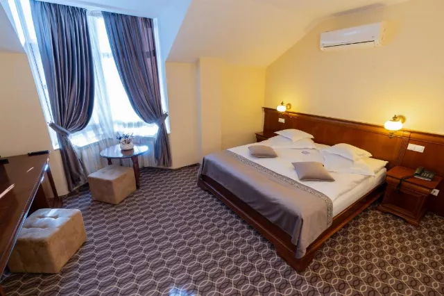 Hotel Dorna Cameră Dublă standard matrimonială
