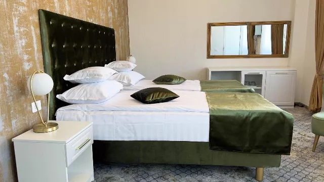 Hotel Sentir Cameră Dublă cu Balcon, Oraș