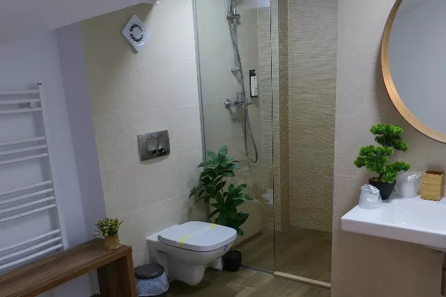 Pensiunea Casa Teo, Dubla deluxe cu balcon, Dubla deluxe fara balcon
