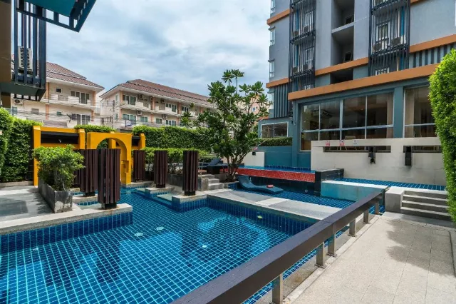 Hotel The Grass Serviced Suites