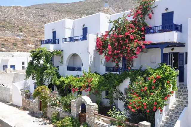 Studios And Apartments Nostos