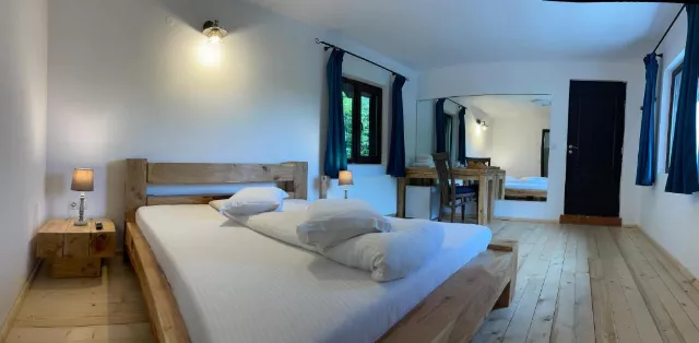 Pensiunea Poiana Izvoarelor Cameră Dublă cu cada hidromasaj