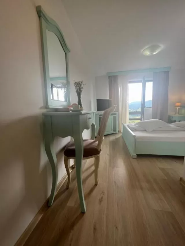 Pensiunea Poiana Izvoarelor Cameră Dublă mică cu balcon #4