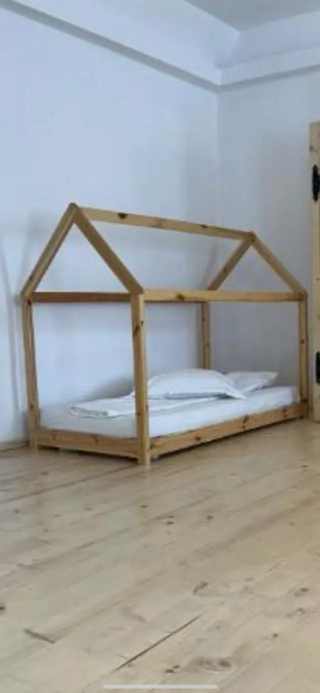 Pensiunea Poiana Izvoarelor Cameră Triplă cu pat tip Montessori #3