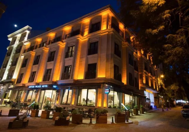 Hotel Antusa Palace