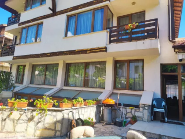 Hotel Guest House Ela