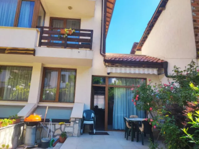 Hotel Guest House Ela