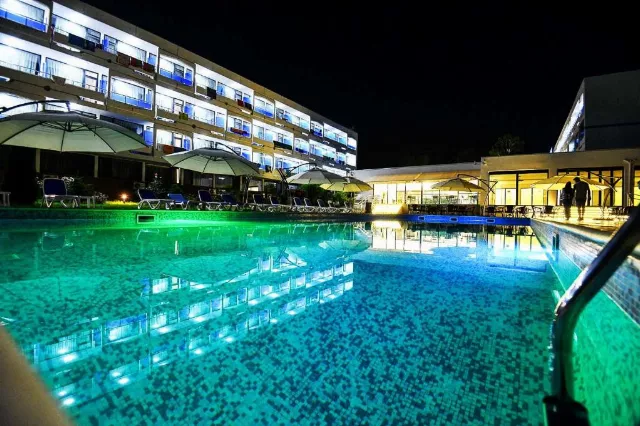 Hotel Holiday Blue