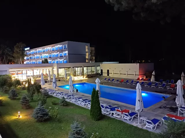 Hotel Holiday Blue