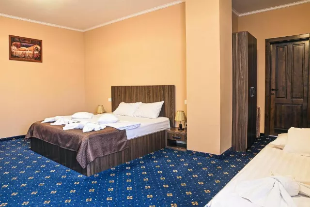 Hotel Abi Cameră Dublă cu pat suplimentar