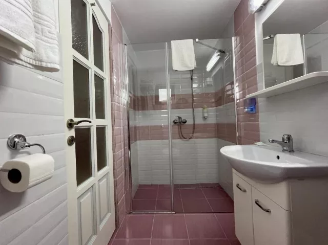 H By Hambar, Cameră Triplă, Cameră standard Vilă, Cameră Dublă în vilă