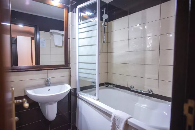 Hotel Anina Cameră Dublă corp A sau B #5